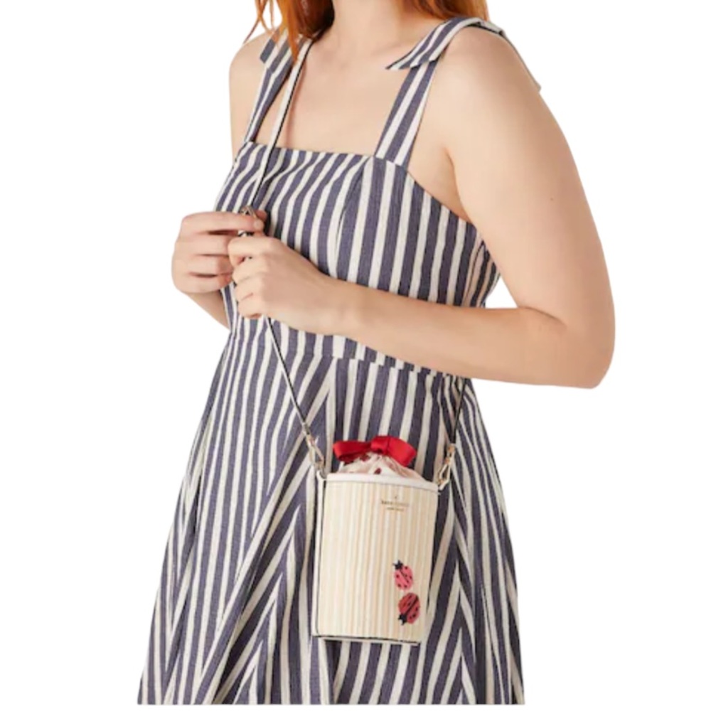 DARLING kate spade 🐞 Ladybug 🐞 Cylinder Crossbody bag. Straw with leather trim - Picture 4 of 8